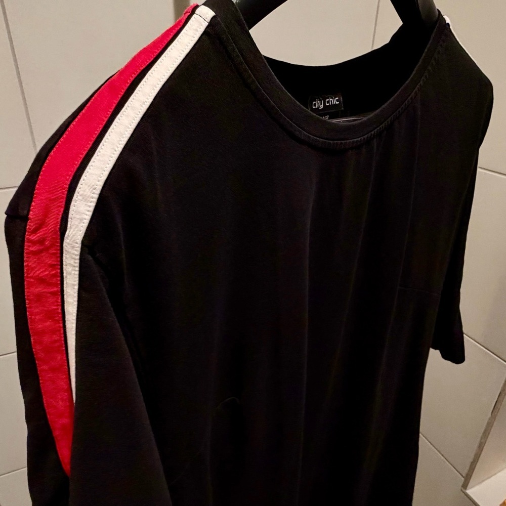 City Chic Sporty Black Sweatshirt Dress with Red/White Stripes 18 - Picture 4 of 5